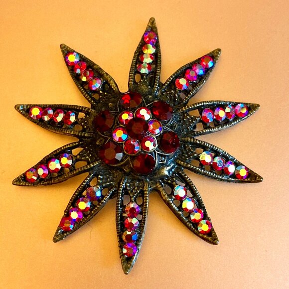 Gorgeous Starburst Ruby Rhinestone Brooch - Picture 1 of 5